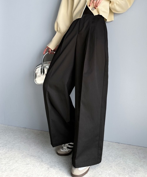 classicalelf(クラシカルエルフ)の「上品なデザインと履き心地。タック使いワイドシルエットハイウエストスラックス(スラックス・レディース・ベージュ/ホワイト系/ブラック・LARGE/SMALL/X-LARGE/MEDIUM)」の4枚目の写真