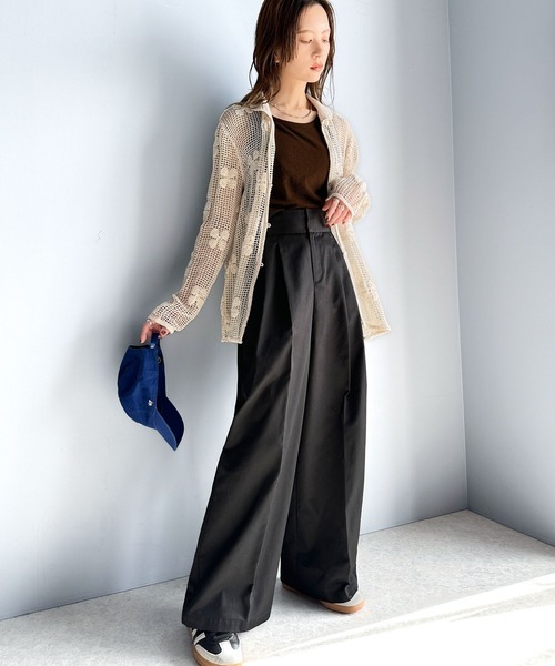 classicalelf(クラシカルエルフ)の「上品なデザインと履き心地。タック使いワイドシルエットハイウエストスラックス(スラックス・レディース・ベージュ/ホワイト系/ブラック・LARGE/SMALL/X-LARGE/MEDIUM)」の5枚目の写真