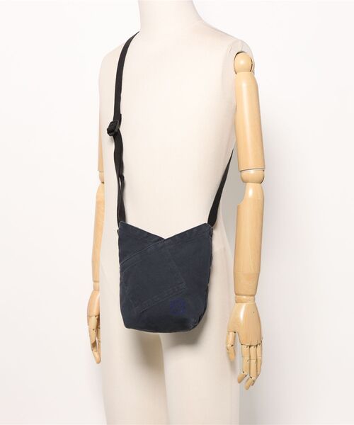 hobo(ホーボー)の「【hobo / ホーボー】AZUMA SHOULDER BAG S LIGHT CANVAS(ショルダーバッグ・メンズ・チャコール/ネイビー/ベージュ・FREE)」の7枚目の写真