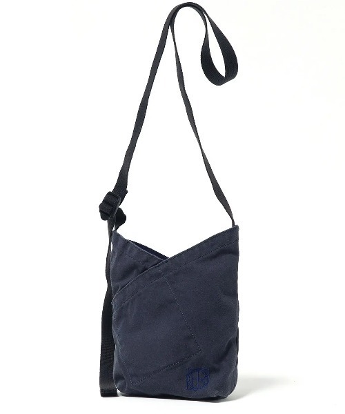 hobo(ホーボー)の「【hobo / ホーボー】AZUMA SHOULDER BAG S LIGHT CANVAS(ショルダーバッグ・メンズ・チャコール/ネイビー/ベージュ・FREE)」の3枚目の写真