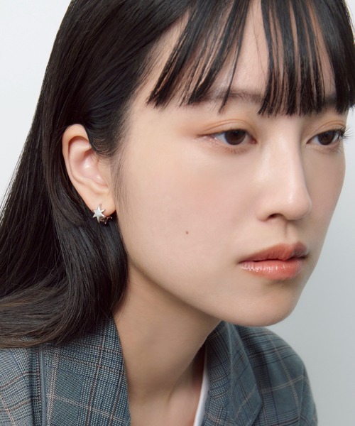 GOLDY（ゴールディ）の「マイクロ アスタリスク ワンタッチ ピアス（ピアス（両耳用）・レディース・シルバー/ゴールド・FREE）」の5枚目の写真