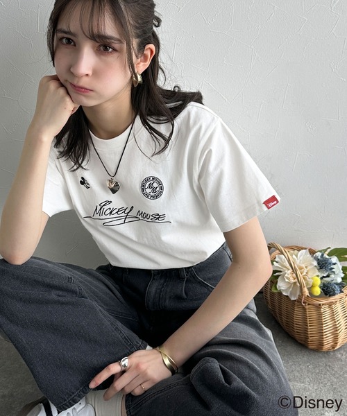 セール】大人女子必見！ 綿100％「ディズニー」サイン風刺繍Tシャツ