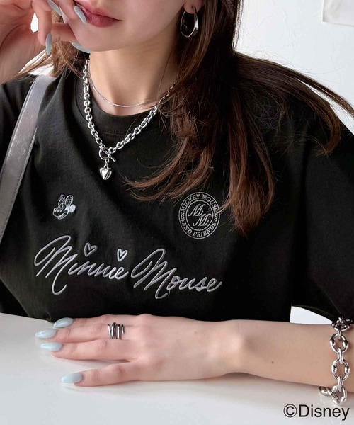 classicalelf(クラシカルエルフ)の「大人女子必見! 綿100%「ディズニー」サイン風刺繍Tシャツ(半袖)(Tシャツ/カットソー・レディース・ブラック系5/ホワイト系1/ホワイト系2/ブラック系2/ブラック系4/ベージュ系1/ホワイト系3/ホワイト系5/ベージュ系3/ベージュ系4/ベージュ系5/ブラック系1/ブラック系3/ホワイト系4/ベージュ系2・LARGE/MEDIUM/SMALL/X-LARGE)」の7枚目の写真