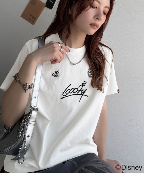 セール】大人女子必見！ 綿100％「ディズニー」サイン風刺繍Tシャツ