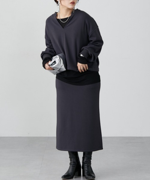 nissen(ニッセン)の「裏シャギー上下セットアップ(キーネックプルオーバー+Iラインスカート)(Tシャツ/カットソー・レディース・グレー/ブラック・S/3L/LL/L/M)」の15枚目の写真