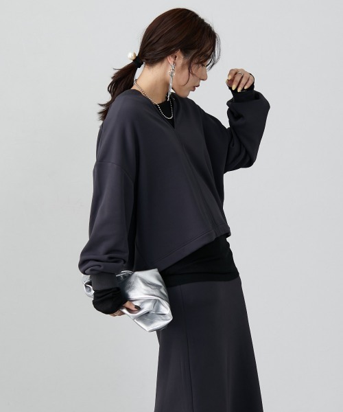 nissen(ニッセン)の「裏シャギー上下セットアップ(キーネックプルオーバー+Iラインスカート)(Tシャツ/カットソー・レディース・グレー/ブラック・S/3L/LL/L/M)」の16枚目の写真