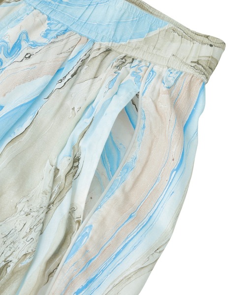 ROSE BUD(ローズバッド)の「MARBLE PRINT EASY PANTS(その他パンツ・レディース・ブルー/グリーン・ONE SIZE)」の9枚目の写真