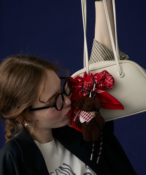 BONLECILL Marche（ボンルシールマルシェ）の「【BONLECILL Marche】《軽量》ロングハンドルスクエアボストンバッグ（ボストンバッグ・レディース・ブラック/レッド/キャメル/アイボリー/グリーン/ワイン/ブラウン系/ベージュ/ブラウン/ベージュ系・FREE）」の16枚目の写真