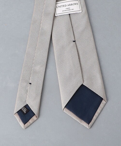 UNITED ARROWS（ユナイテッドアローズ）の「ソリッド ジャガード ネクタイ（ネクタイ・メンズ・ネイビー/ダークグレー/ベージュ・FREE）」の5枚目の写真