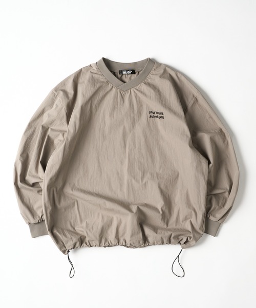 kutir(クティール)の「DRAW CORD V NECK NYLON PULLOVER/ドローコードVネックナイロンプルオーバー(その他トップス・メンズ・ブラック/ネイビー/グレイッシュベージュ・MEDIUM/LARGE)」の2枚目の写真
