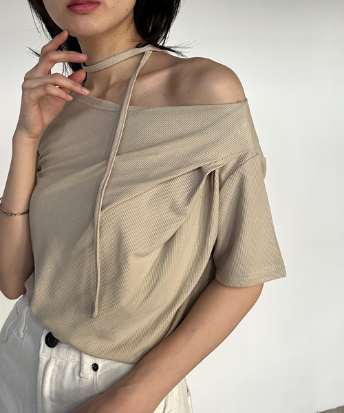 solleim（ソルレム）の「ストラップ付ドレープTシャツ（Tシャツ/カットソー・レディース・ブラック/グレイッシュベージュ/オフホワイト/グレー・M/L）」の21枚目の写真