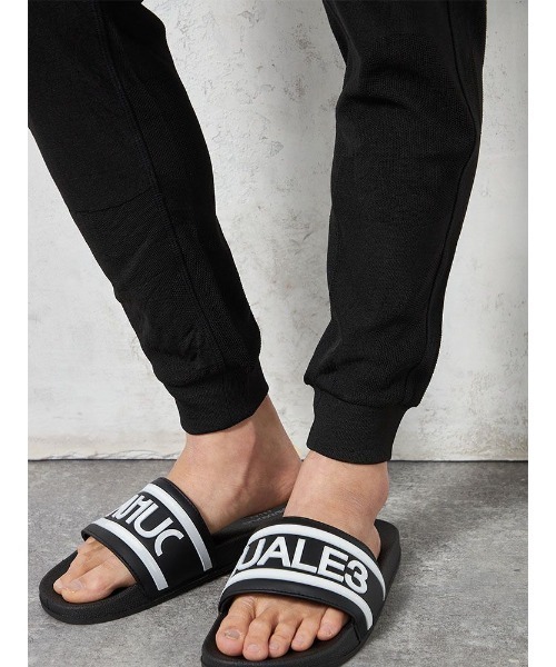 1piu1uguale3 RELAX（ウノピュウノウグァーレトレリラックス）の「【1PIU1UGUALE3 RELAX】BIG CAMO JACQUARD ロングパンツ 通年（ウノ ピゥ ウノ ウグァーレ トレ）（スウェットパンツ・メンズ・ブラック・M/LL/L）」の6枚目の写真