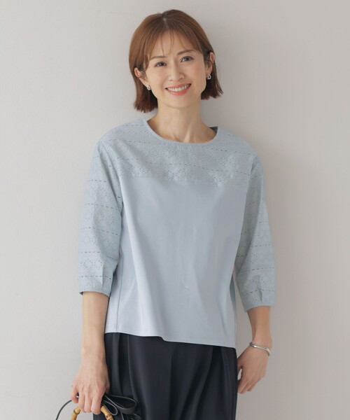 J.PRESS(ジェイプレス)の「【洗える】スムースジャージー 刺繍 カットソー(Tシャツ/カットソー・レディース・ライトグレー系/ライトグリーン系/ホワイト系/ダルブルー系・T15/T13)」の4枚目の写真