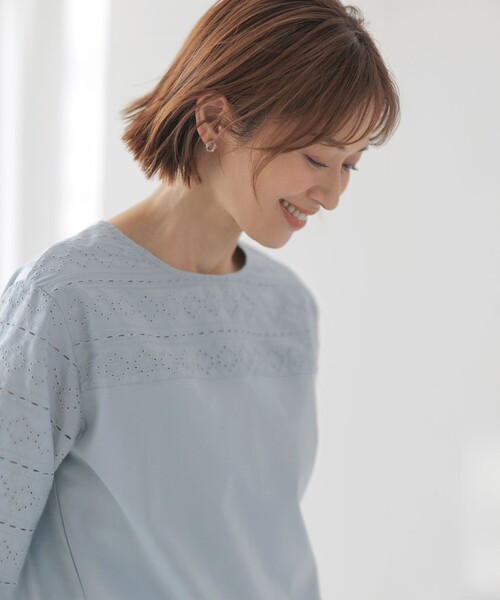 J.PRESS(ジェイプレス)の「【洗える】スムースジャージー 刺繍 カットソー(Tシャツ/カットソー・レディース・ライトグレー系/ライトグリーン系/ホワイト系/ダルブルー系・T15/T13)」の6枚目の写真