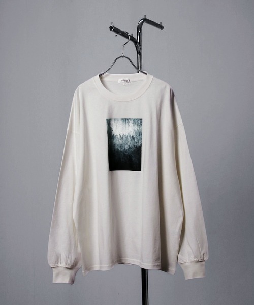 NILWAY（ニルウェイ）の「アソートグラフィック 長袖 ロング Tシャツ ロンT（Tシャツ/カットソー・メンズ・ブラック/ホワイト系/ホワイト系1/ホワイト系2/グレー系2/グレー系/ブラック系2/チャコール/ブラック系/ホワイト/ブラック系1/グレー系1・MEDIUM/LARGE）」の2枚目の写真
