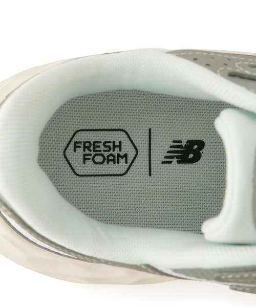 EU,US NEW BALANCE（イーユーユーエスニューバランス）の「【new balance(ニューバランス)】 Fresh Foam Arishi v4（スニーカー・レディース・シルバー・23/24/25）」の8枚目の写真