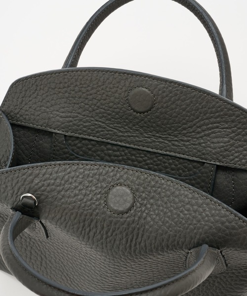 IACUCCI（イアクッチ）の「ラーナ S ALCE（ショルダーバッグ・レディース・グレイッシュベージュ/グレー/ライトグリーン/ネイビー・FREE）」の9枚目の写真