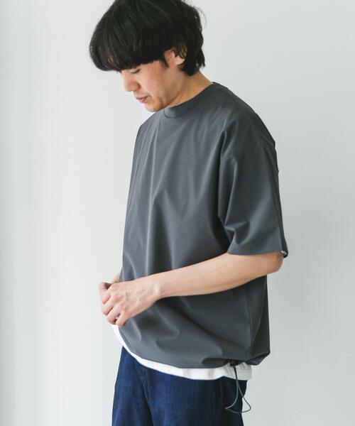 URBAN RESEARCH DOORS(アーバンリサーチドアーズ)の「『吸水速乾/UVカット/防シワ』ダブルクロス ストレッチプルオーバー(Tシャツ/カットソー・メンズ・ブラック/オフホワイト/チャコールグレー/ブラウン・MEDIUM/LARGE)」の5枚目の写真