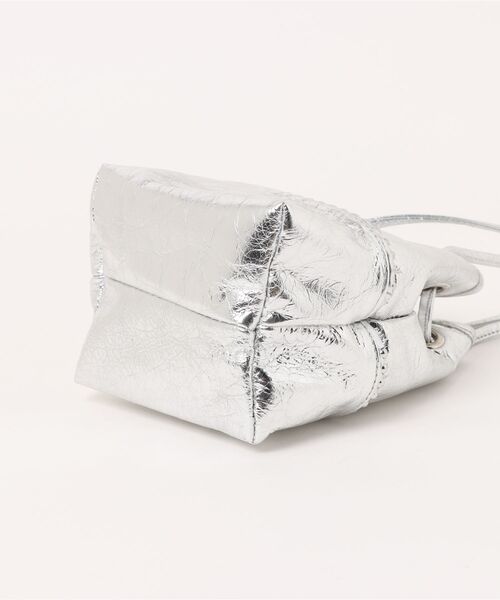 marco masi（マルコマージ）の「【MARCO MASI/マルコ・マージ】巾着　ショルダーバッグ　バケツバッグ　スタッズ（ショルダーバッグ・レディース・ブラック/アイボリー/シルバー・FREE）」の5枚目の写真