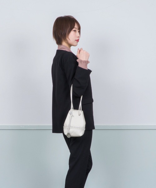 marco masi（マルコマージ）の「【MARCO MASI/マルコ・マージ】巾着　ショルダーバッグ　バケツバッグ　スタッズ（ショルダーバッグ・レディース・ブラック/アイボリー/シルバー・FREE）」の13枚目の写真