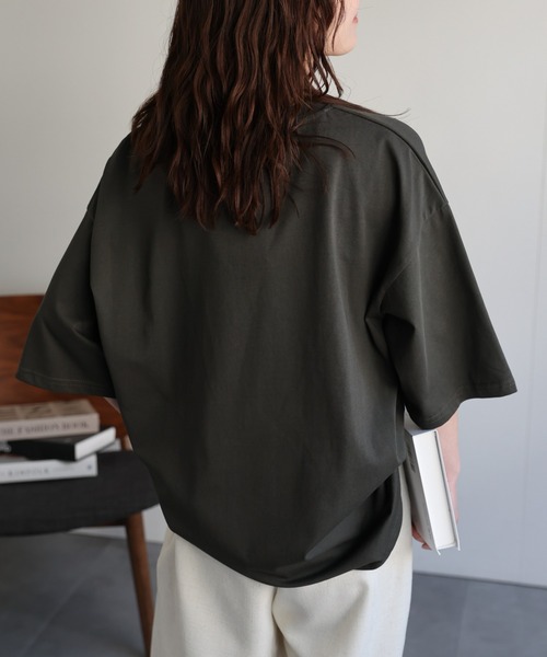ap retro(アプレトロ)の「【選べる】BIGプリントTeeシャツ / フォトプリント / ロゴプリント(Tシャツ/カットソー・レディース・ブラック/カーキ/ブラック系その他/グレー/ホワイト系その他2/ホワイト/ベージュ系その他/ボルドー/ブラウン/オートミール/ネイビー/ベージュ・FREE)」の16枚目の写真