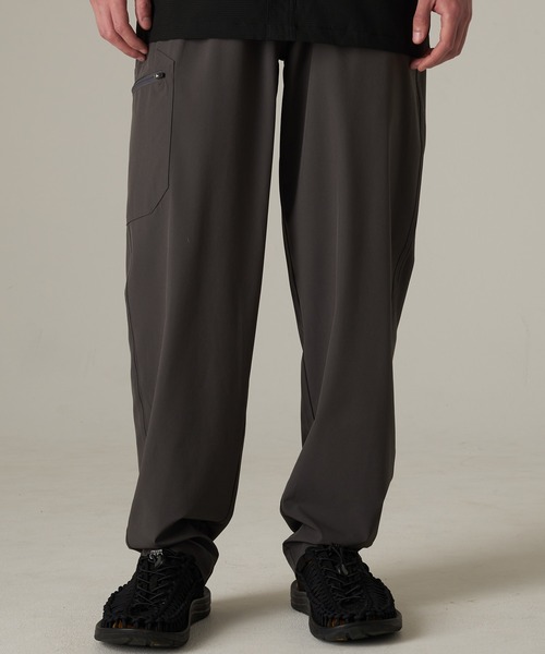 Eddie Bauer(エディーバウアー)の「ソーラーホイル パンツ(その他パンツ・メンズ・ブラック/チャコールグレー・XXL/XL/L/M/S)」の2枚目の写真
