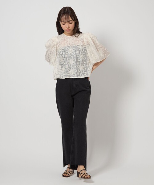 EMMEL REFINES - 新品✨EMMEL REFINES EM フラワー シシュウ シアー ブラウス セール】＜EMMEL REFINES＞EM フラワー シシュウ シアー