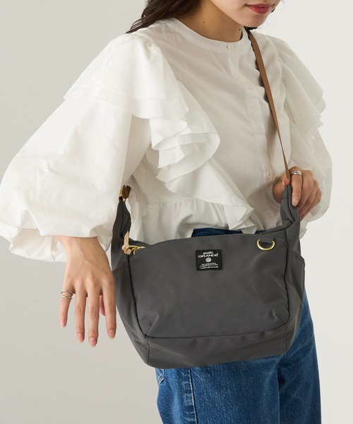 anello（アネロ）の「【anello】GTM0861 マートミニショルダー（ショルダーバッグ・レディース・グレイッシュベージュ/ブラック/グレー・FREE）」の3枚目の写真