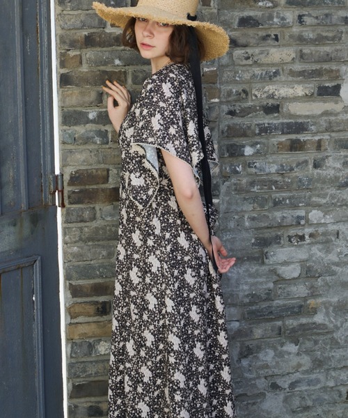 Unitage(ユニテージ)の「ハンカチスリーブ花柄ワンピース(ワンピース・レディース・ピンク/ブラック・FREE)」の16枚目の写真