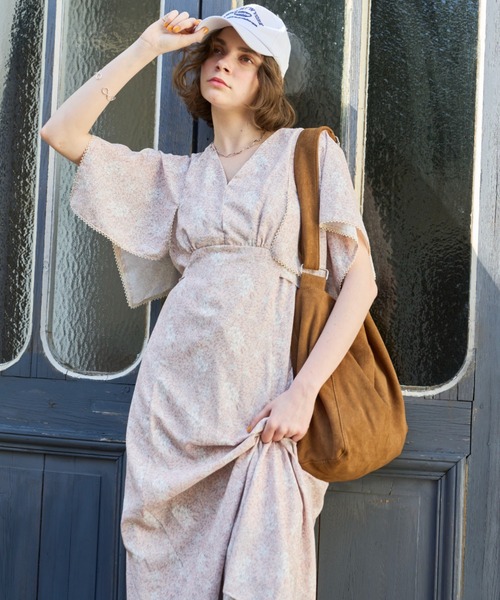 Unitage(ユニテージ)の「ハンカチスリーブ花柄ワンピース(ワンピース・レディース・ピンク/ブラック・FREE)」の10枚目の写真