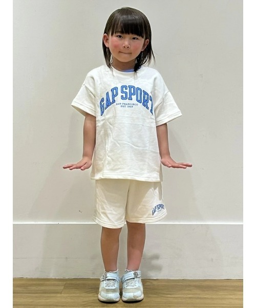 GAP(ギャップ)の「babyGap GAPロゴ テリーTシャツ(Tシャツ/カットソー・キッズ・オフホワイト/ブルー/ピンク/グリーン・70cm/80cm/90cm/95cm/100cm/105cm/110cm)」の7枚目の写真