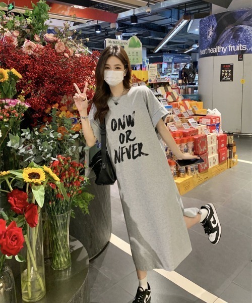 LETee（レティー）の「ロゴプリント　ティーシャツワンピース（Tシャツ/カットソー・レディース・グレー/ブラック/モカ・FREE）」の5枚目の写真