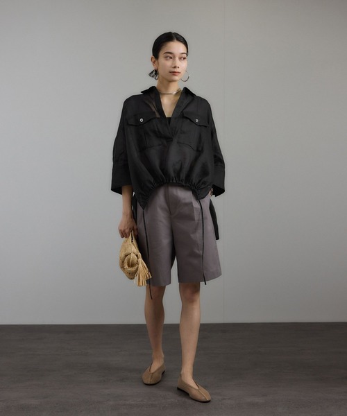 SALON adam et rope'(サロン アダム エ ロペ)の「シアーリネンスキッパードルマンシャツ(シャツ/ブラウス・レディース・ブラック/ホワイト/ブラウン・FREE)」の4枚目の写真