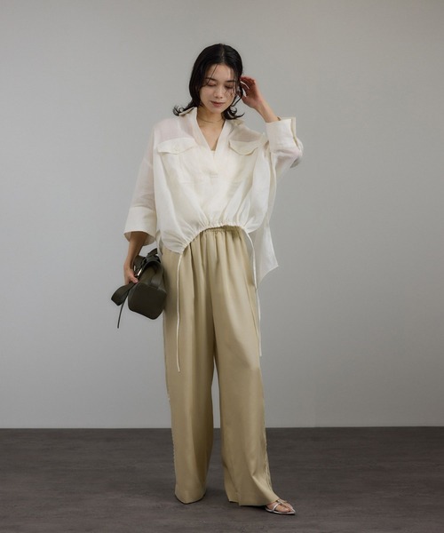 SALON adam et rope'(サロン アダム エ ロペ)の「シアーリネンスキッパードルマンシャツ(シャツ/ブラウス・レディース・ブラック/ホワイト/ブラウン・FREE)」の11枚目の写真