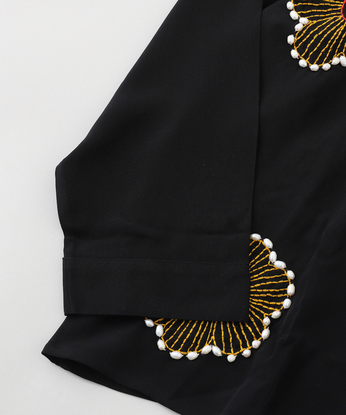 EDIFICE（エディフィス）の「GLASS CYPRESS(グラス サイプレス)  Black Silk Sunflower Tunic（シャツ/ブラウス・メンズ・ブラック・MEDIUM/LARGE）」の6枚目の写真