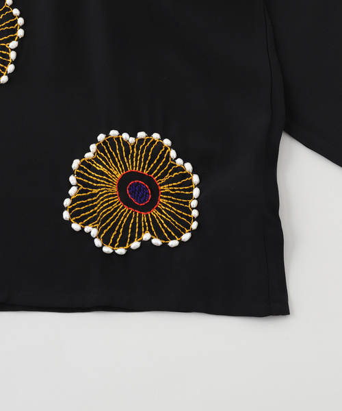 EDIFICE（エディフィス）の「GLASS CYPRESS(グラス サイプレス)  Black Silk Sunflower Tunic（シャツ/ブラウス・メンズ・ブラック・MEDIUM/LARGE）」の4枚目の写真