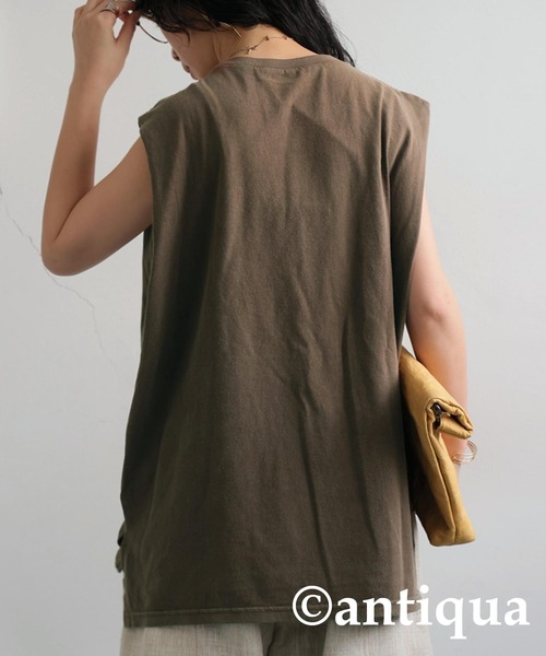 antiqua(アンティカ)の「アシッドウォッシュノースリーブトップス(Tシャツ/カットソー・レディース・ブラウン/レッド/ネイビー/ブラック・ONESIZE)」の13枚目の写真