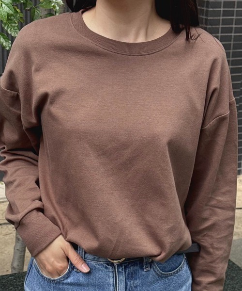 CLOTHY(クロシィ)の「【定番!オールシーズン使える】ダブルフェイスリブ付ロンT(Tシャツ/カットソー・レディース・ホワイト/ブラウン/ピンク/ブルー/グレー/チャコールグレー/ブラック/グレイッシュベージュ・SMALL/MEDIUM/LARGE)」の5枚目の写真
