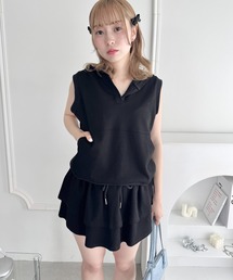 Loueme（ルエム）の「【2点SET】フリルスカート＋ノースリーブパーカーセットアップ（セットアップ）」