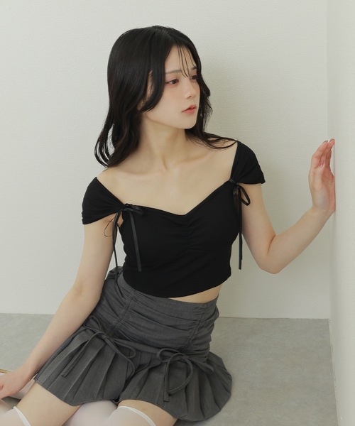 M DOLLY(エムドリー)の「pentagon neck ribbon tops/ペンタゴンネックリボントップス(Tシャツ/カットソー・レディース・ブラック/ピンク・FREE)」の3枚目の写真