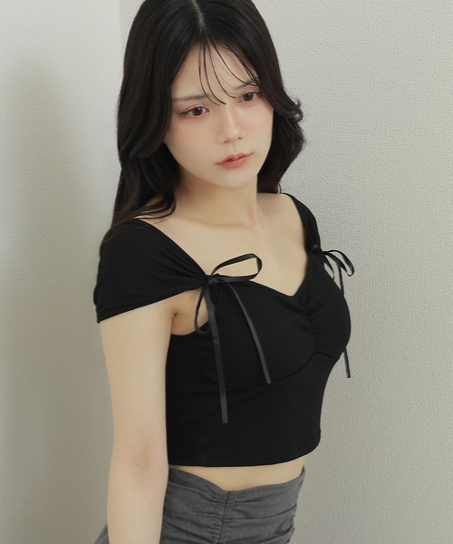 M DOLLY(エムドリー)の「pentagon neck ribbon tops/ペンタゴンネックリボントップス(Tシャツ/カットソー・レディース・ブラック/ピンク・FREE)」の6枚目の写真