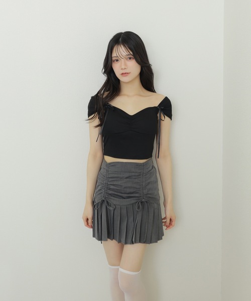 M DOLLY(エムドリー)の「pentagon neck ribbon tops/ペンタゴンネックリボントップス(Tシャツ/カットソー・レディース・ブラック/ピンク・FREE)」の7枚目の写真