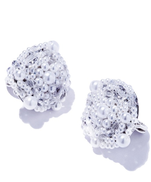 IRIS47(イリスフォーセブン)の「【IRIS 47】kaleid pearl earring/カレイド パール イヤリング(イヤリング・レディース・ホワイト・FREE)」の2枚目の写真
