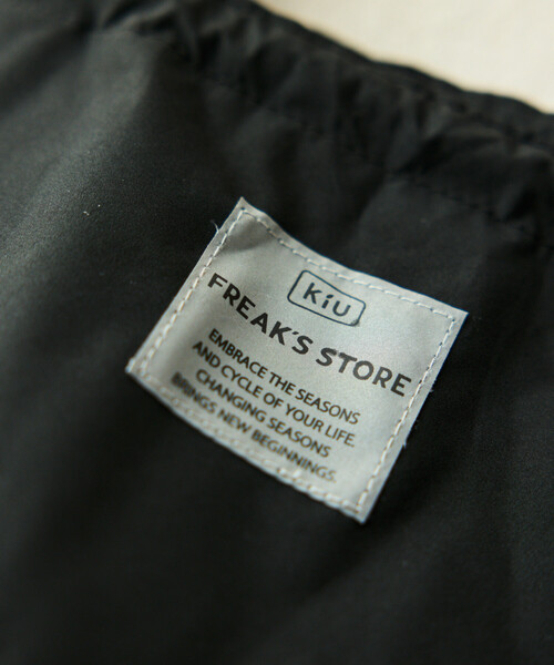 KiU(キウ)の「KiU×FREAK'S STORE/キウ×フリークスストア 別注 KIU ECO BAG エコバッグ(トートバッグ・メンズ・ブラック/キャメル/レオパード/ベージュ・ONE SIZE)」の12枚目の写真