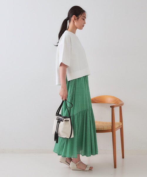 OPAQUE.CLIP(オペークドットクリップ)の「《5色展開》ワイドシルエットTシャツ【洗濯機洗い可】(Tシャツ/カットソー・レディース・ホワイト/ブラック/オレンジ/ライトブルー/チャコールグレー・00)」の8枚目の写真