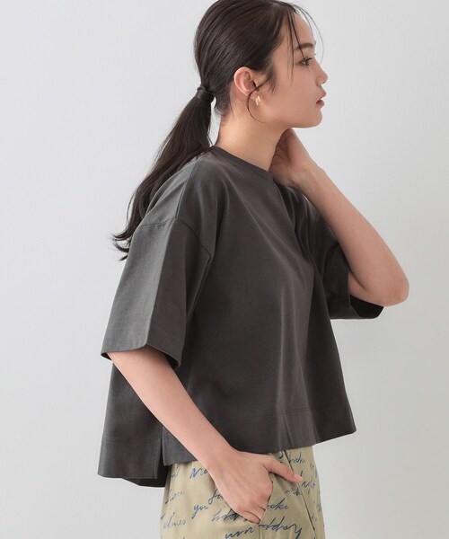 OPAQUE.CLIP(オペークドットクリップ)の「《5色展開》ワイドシルエットTシャツ【洗濯機洗い可】(Tシャツ/カットソー・レディース・ホワイト/ブラック/オレンジ/ライトブルー/チャコールグレー・00)」の10枚目の写真