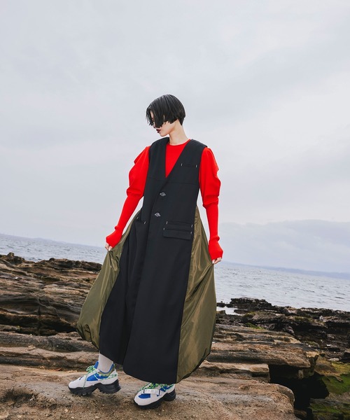 OMMO(オーエムエムオー)の「LONG VEST BALLOON OP(ワンピース・レディース・ブラックミックス/ブラック・38/36)」の9枚目の写真