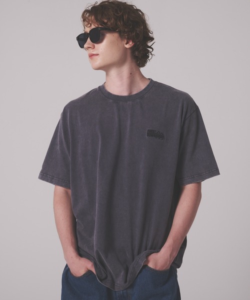 FIRST DOWN（ファーストダウン）の「ピグメント ロゴ ショートスリーブ Tシャツ #1（Tシャツ/カットソー・メンズ・オフホワイト/サックスブルー/チャコール・XL/M/L）」の3枚目の写真