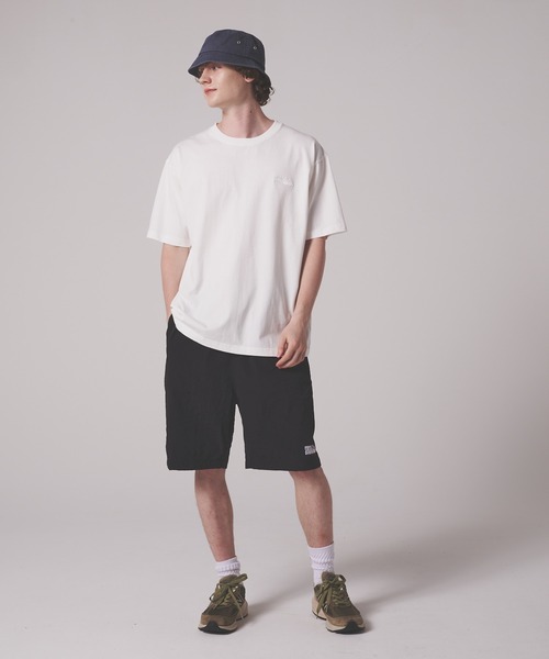 FIRST DOWN（ファーストダウン）の「ピグメント ロゴ ショートスリーブ Tシャツ #1（Tシャツ/カットソー・メンズ・オフホワイト/サックスブルー/チャコール・XL/M/L）」の5枚目の写真