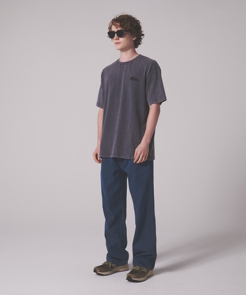 FIRST DOWN（ファーストダウン）の「ピグメント ロゴ ショートスリーブ Tシャツ #1（Tシャツ/カットソー・メンズ・オフホワイト/サックスブルー/チャコール・XL/M/L）」の10枚目の写真